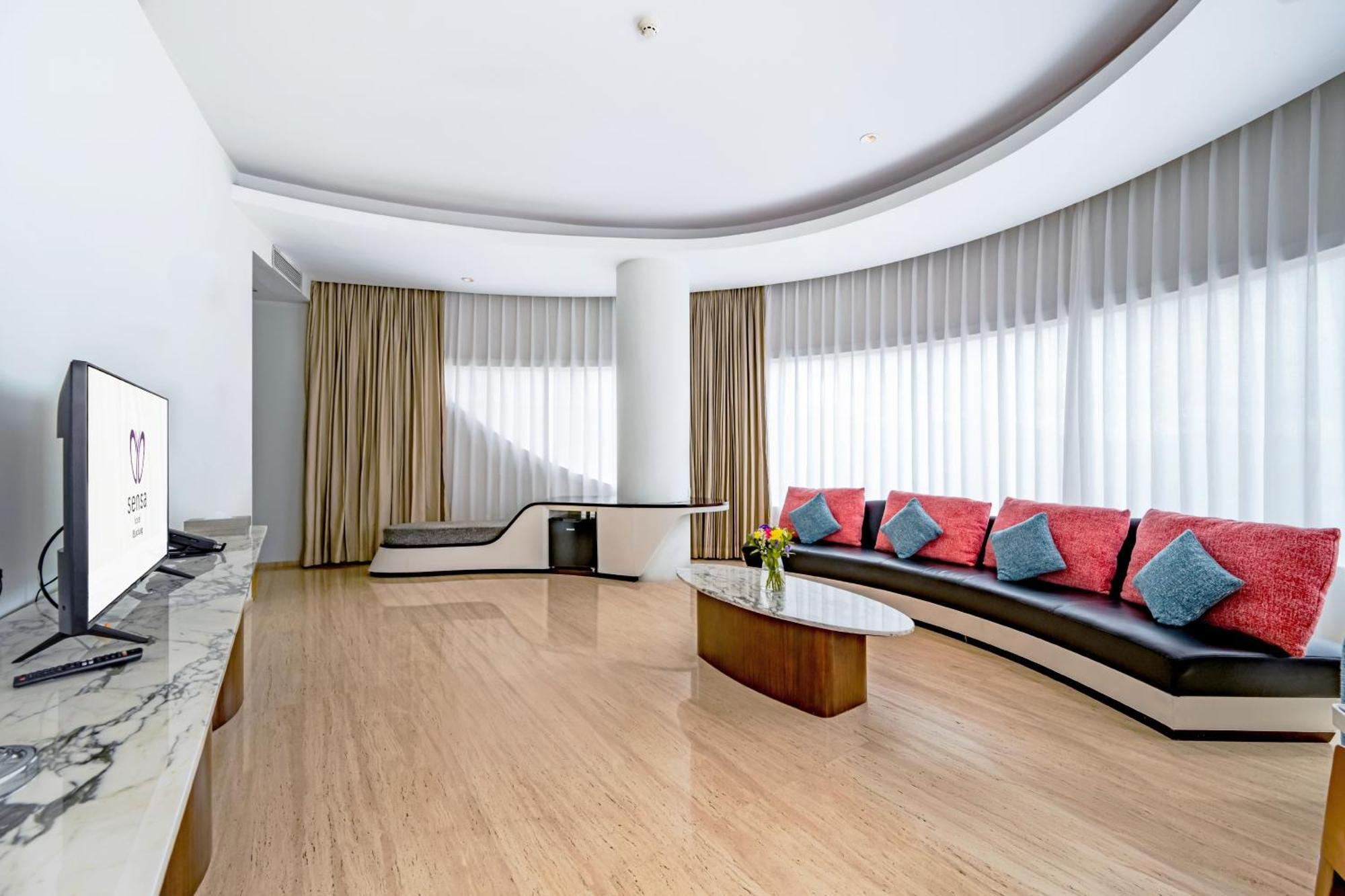 Sensa Hotel Bandung Buitenkant foto