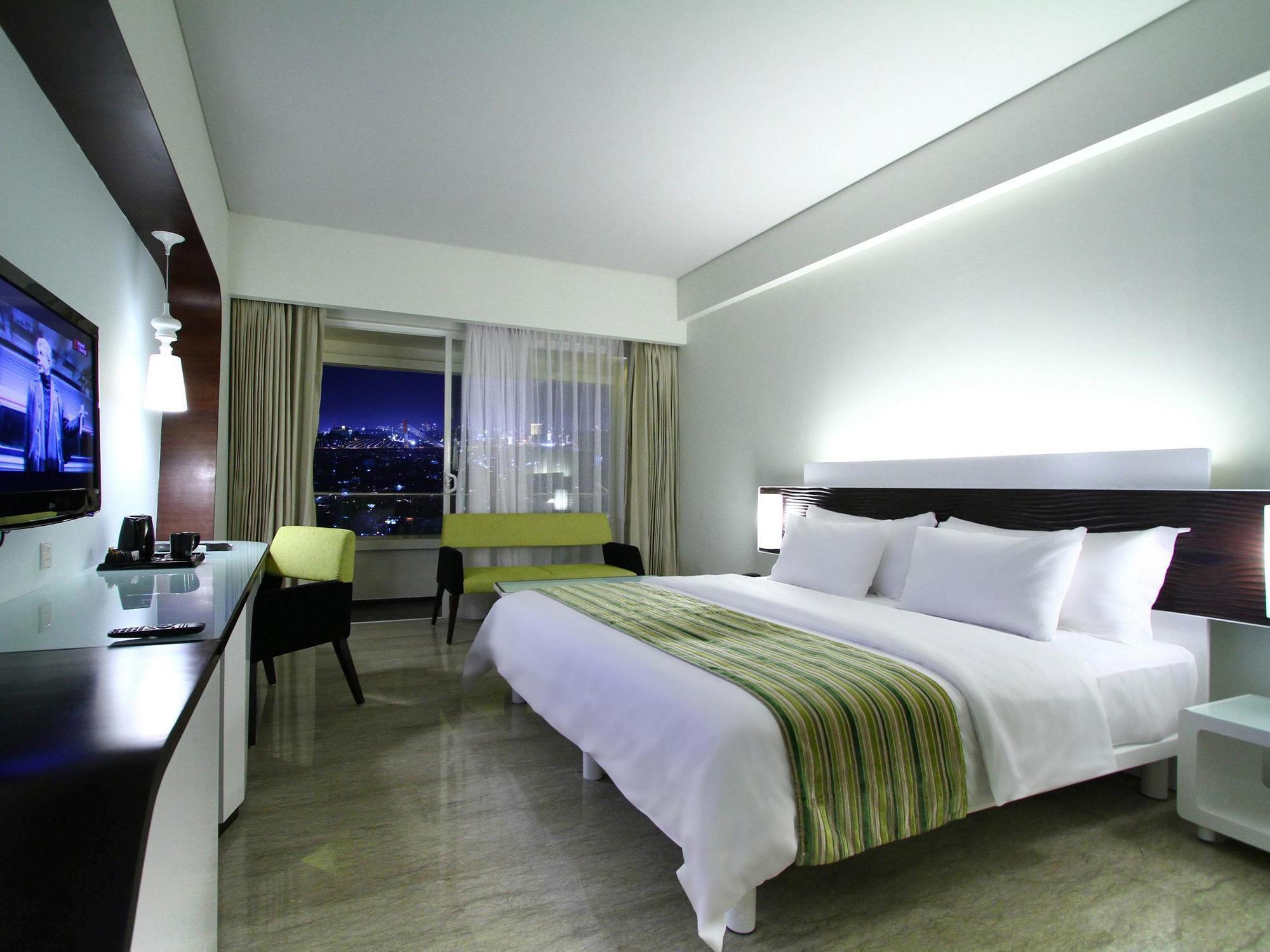 Sensa Hotel Bandung Buitenkant foto